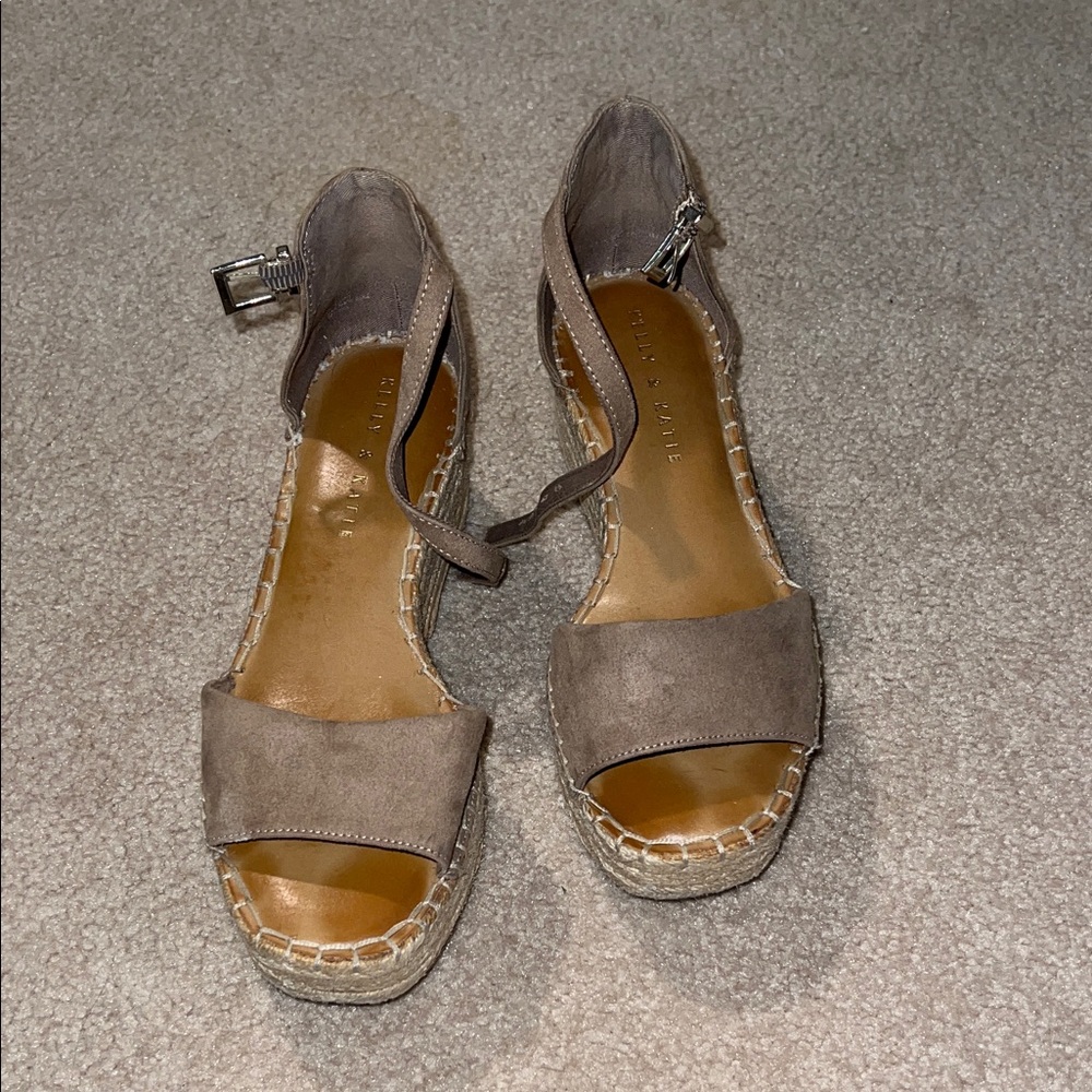 Stylish Tan Wedge Sandals